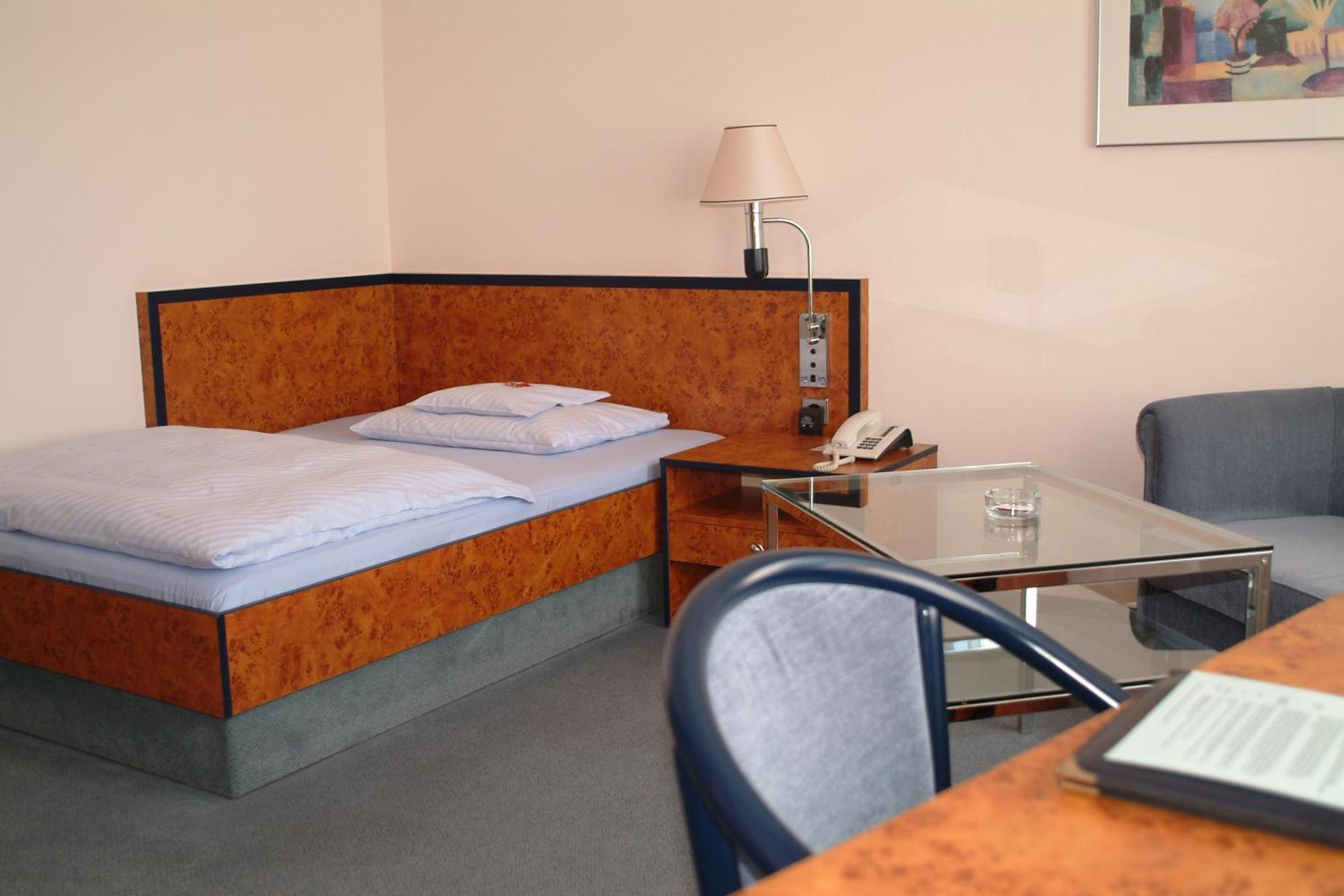 Hotel Arkadia Friedrichsdorf Eksteriør billede