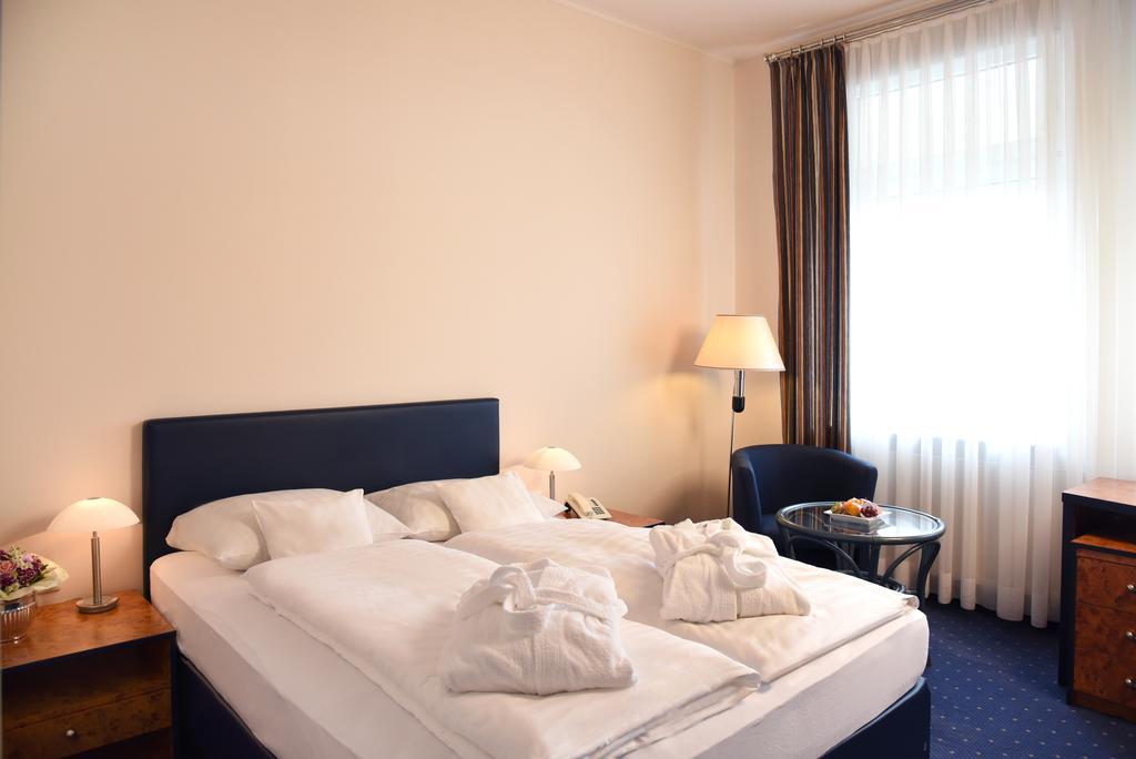Hotel Arkadia Friedrichsdorf Eksteriør billede